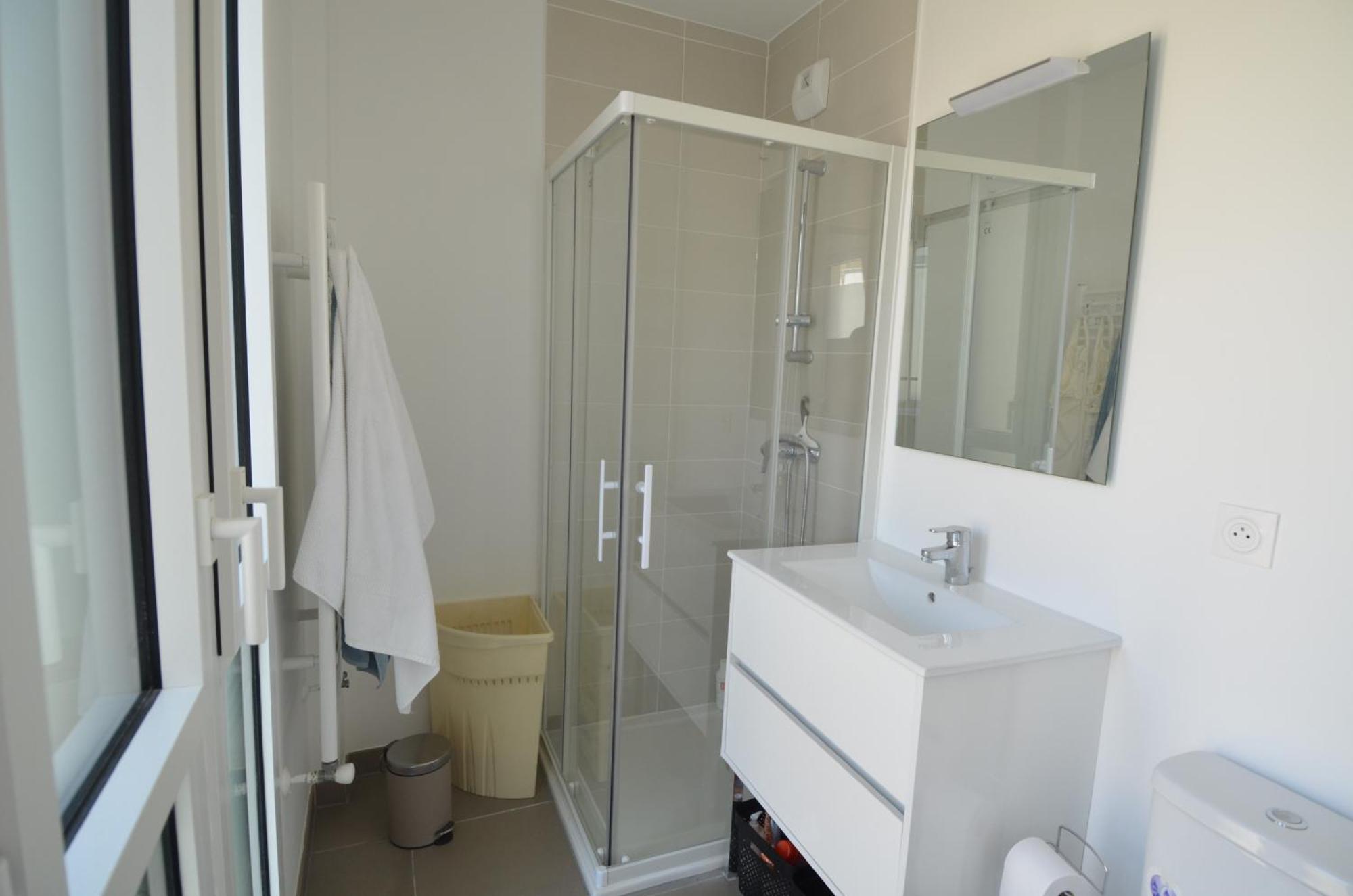 Villa Smolett - Appartement Cosy Au Coeur Du Quartier Du Port Nice Bagian luar foto