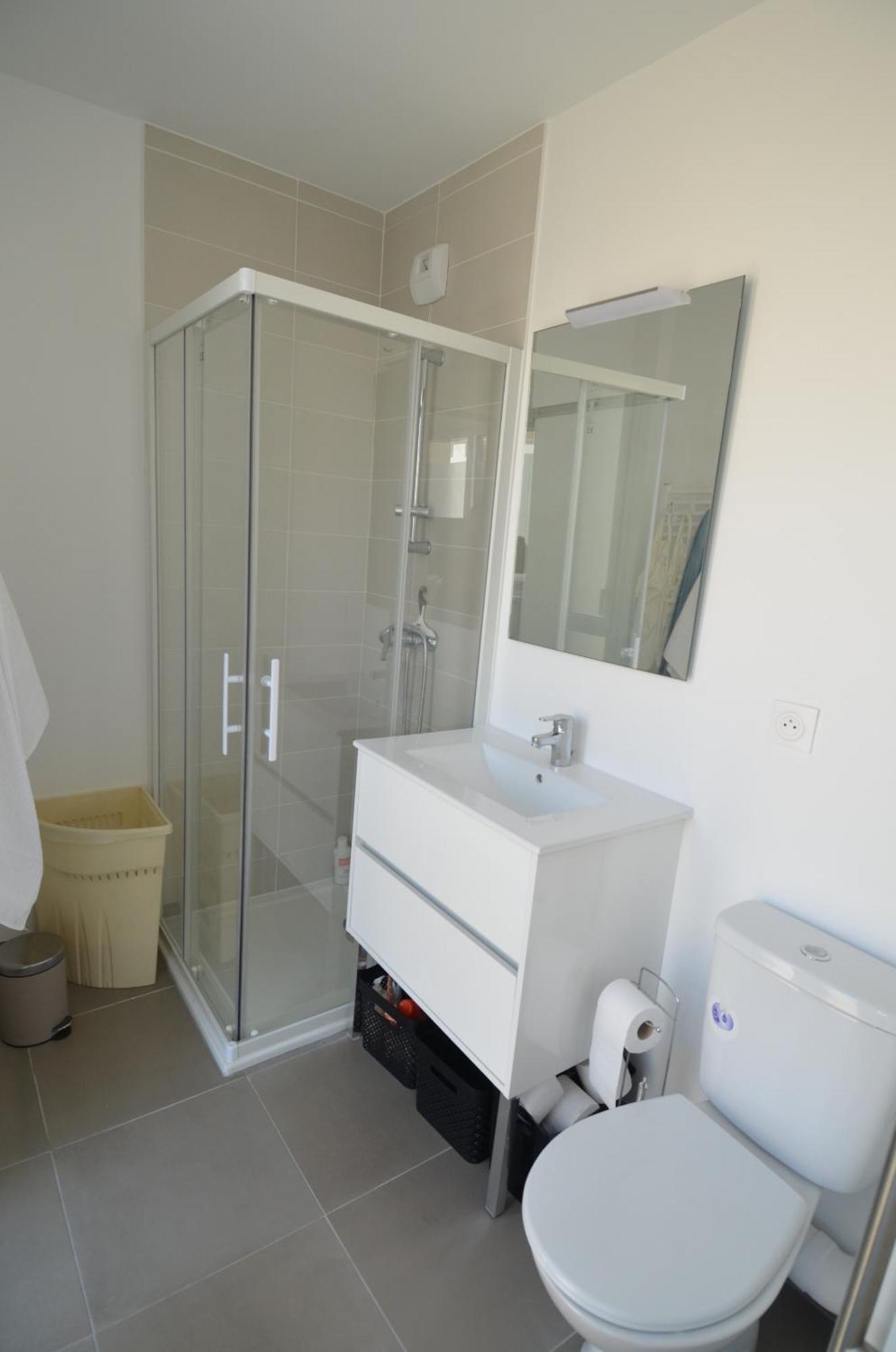 Villa Smolett - Appartement Cosy Au Coeur Du Quartier Du Port Nice Bagian luar foto