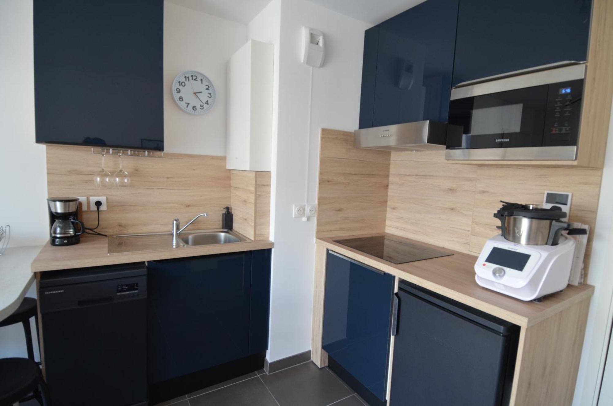 Villa Smolett - Appartement Cosy Au Coeur Du Quartier Du Port Nice Bagian luar foto
