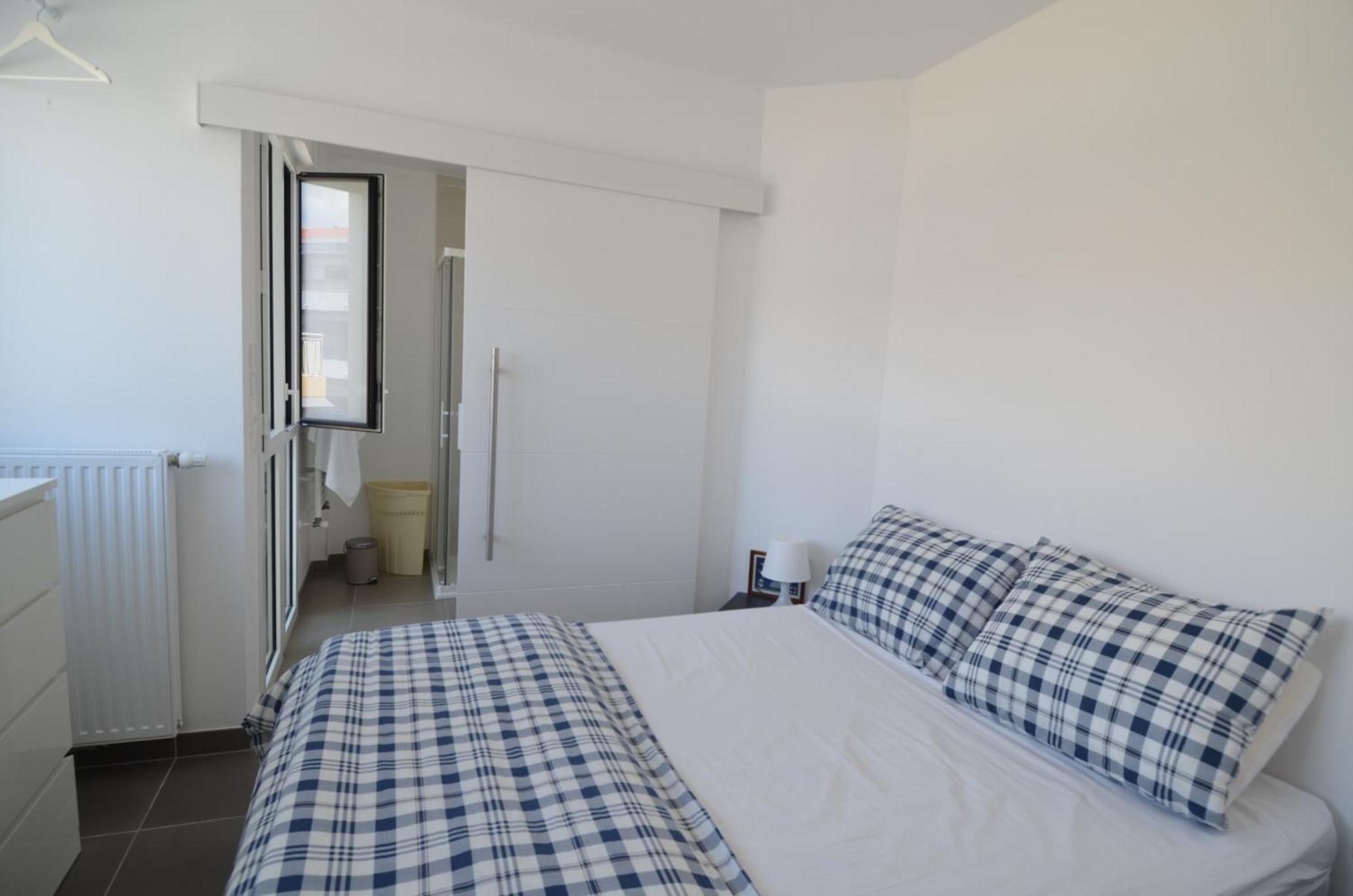 Villa Smolett - Appartement Cosy Au Coeur Du Quartier Du Port Nice Bagian luar foto