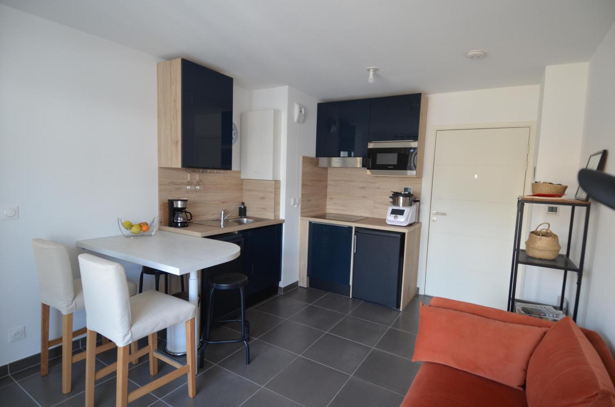 Villa Smolett - Appartement Cosy Au Coeur Du Quartier Du Port Nice Bagian luar foto